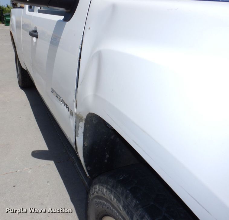 image for item DM2246 2008 GMC Sierra 1500  Ext. Cab pickup truck