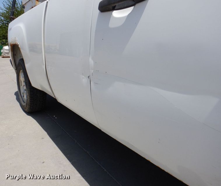 image for item DM2246 2008 GMC Sierra 1500  Ext. Cab pickup truck