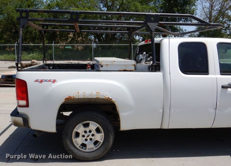 image for item DM2246 2008 GMC Sierra 1500  Ext. Cab pickup truck