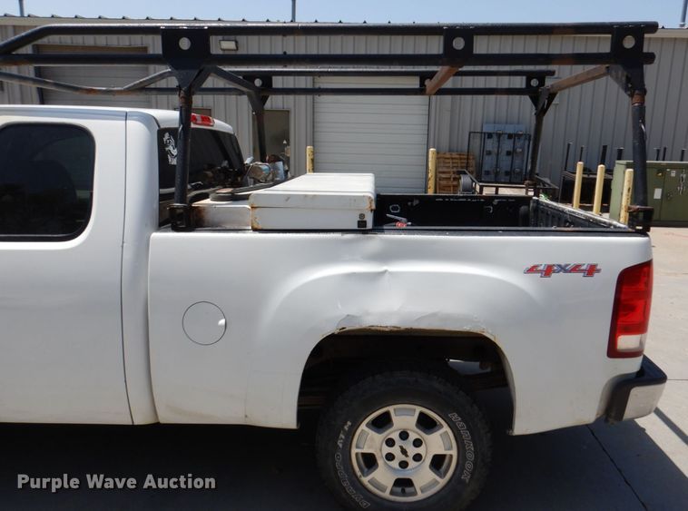 image for item DM2246 2008 GMC Sierra 1500  Ext. Cab pickup truck