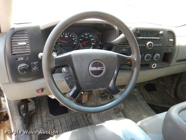 image for item DM2246 2008 GMC Sierra 1500  Ext. Cab pickup truck