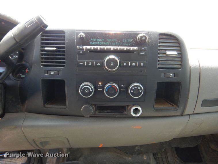 image for item DM2246 2008 GMC Sierra 1500  Ext. Cab pickup truck