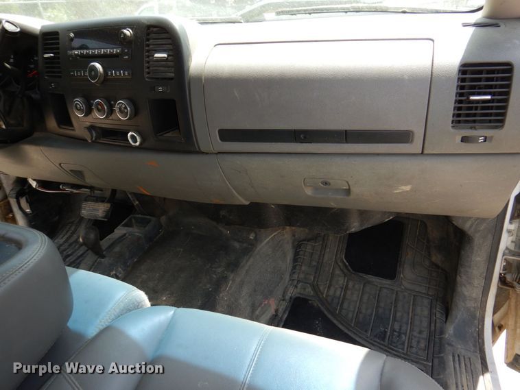 image for item DM2246 2008 GMC Sierra 1500  Ext. Cab pickup truck