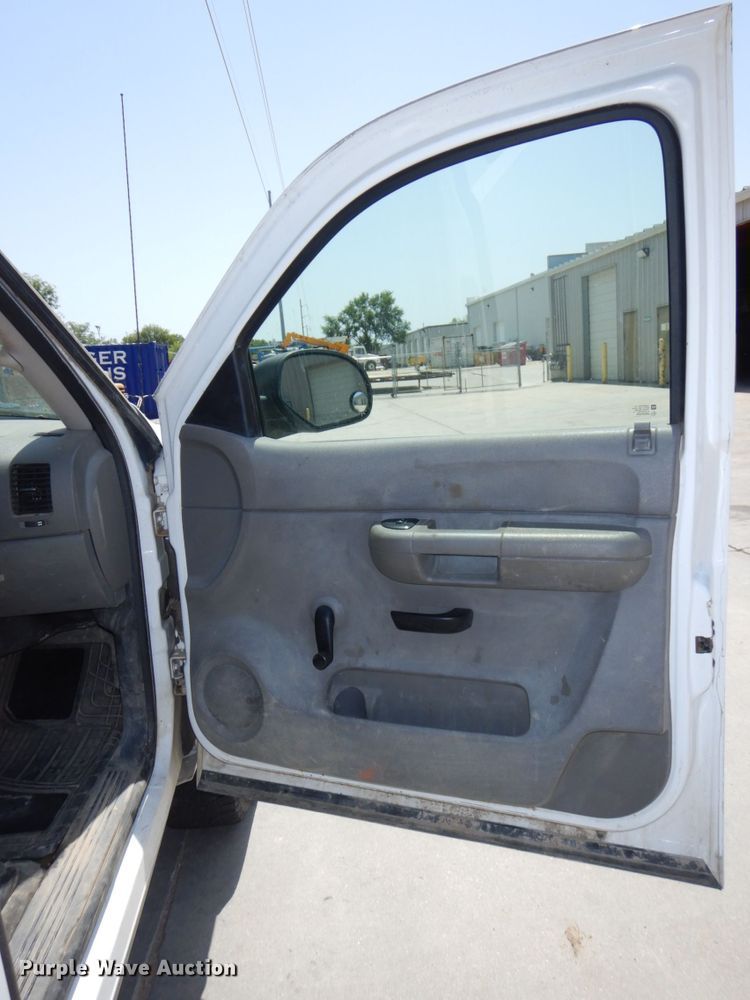 image for item DM2246 2008 GMC Sierra 1500  Ext. Cab pickup truck