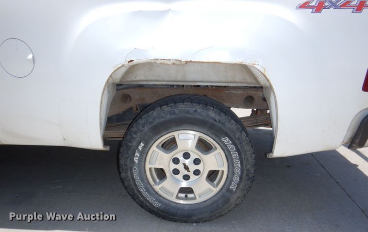 image for item DM2246 2008 GMC Sierra 1500  Ext. Cab pickup truck