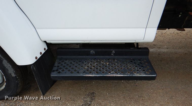 image for item DM3832 2003 GMC C4500  flatbed truck