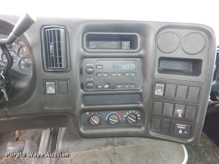 image for item DM3832 2003 GMC C4500  flatbed truck