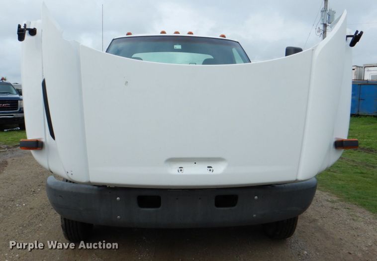 image for item DM3832 2003 GMC C4500  flatbed truck