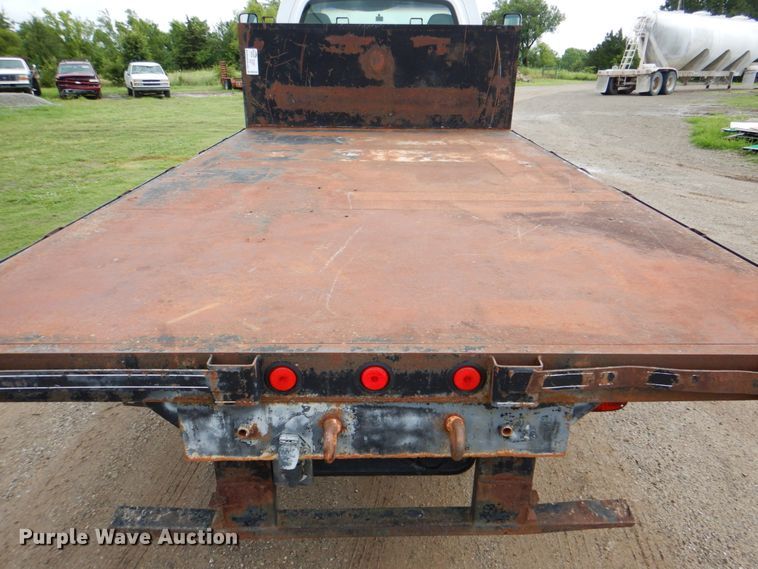 image for item DM3832 2003 GMC C4500  flatbed truck