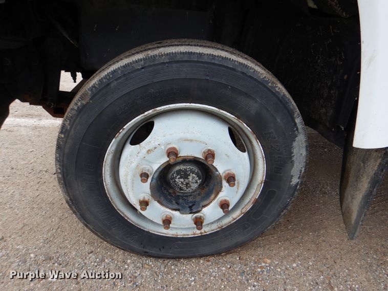 image for item DM3832 2003 GMC C4500  flatbed truck