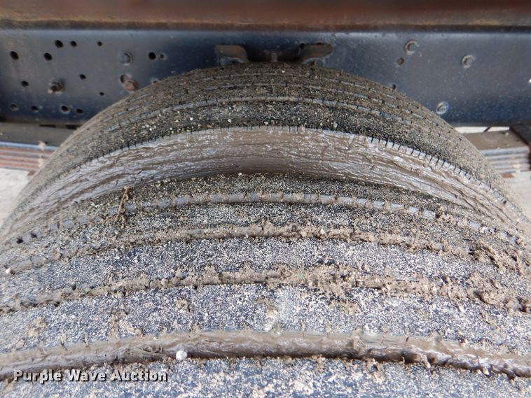 image for item DM3832 2003 GMC C4500  flatbed truck