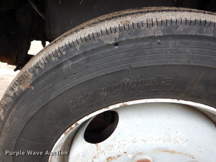 image for item DM3832 2003 GMC C4500  flatbed truck