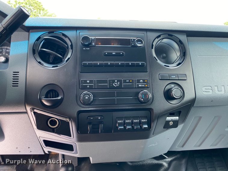 image for item DM4148 2011 Ford F350 Super Duty  Crew Cab utility bed pickup truck