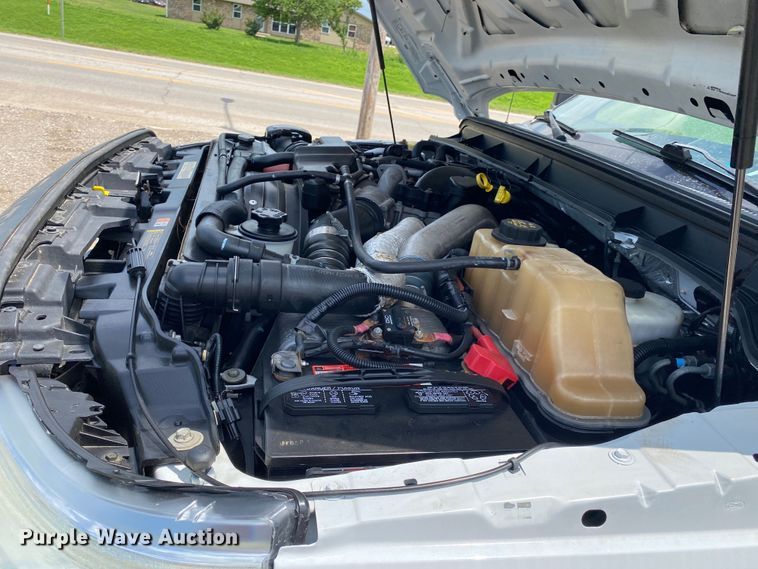 image for item DM4148 2011 Ford F350 Super Duty  Crew Cab utility bed pickup truck