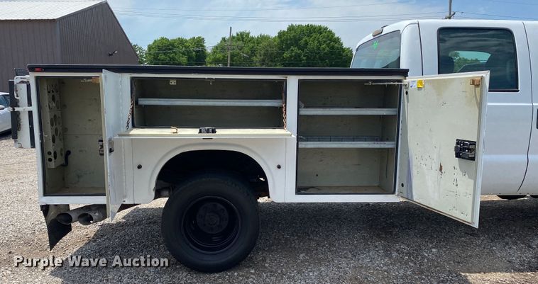 image for item DM4148 2011 Ford F350 Super Duty  Crew Cab utility bed pickup truck