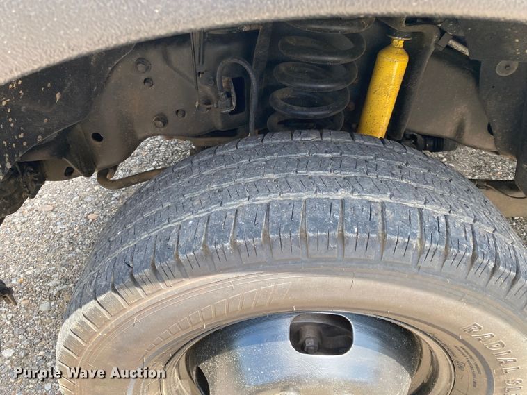 image for item DM4148 2011 Ford F350 Super Duty  Crew Cab utility bed pickup truck