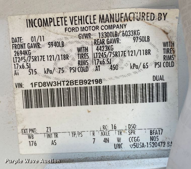 image for item DM4148 2011 Ford F350 Super Duty  Crew Cab utility bed pickup truck