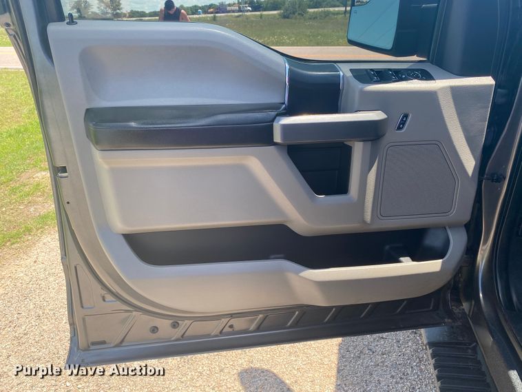 image for item DM4161 2017 Ford F150  SuperCrew pickup truck