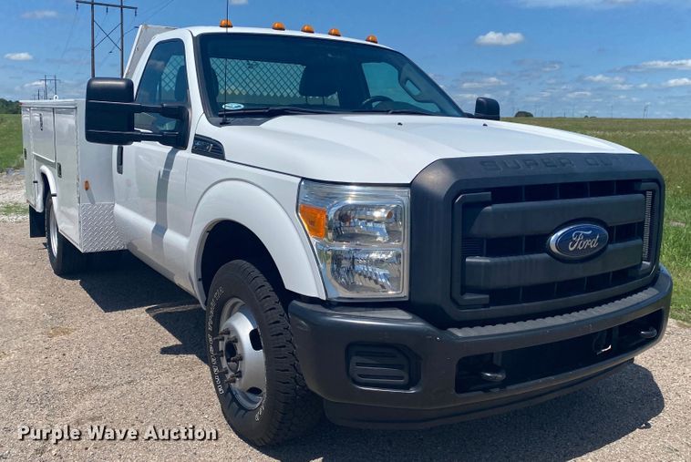 image for item DM4162 2012 Ford F350 Super Duty  utility bed pickup truck