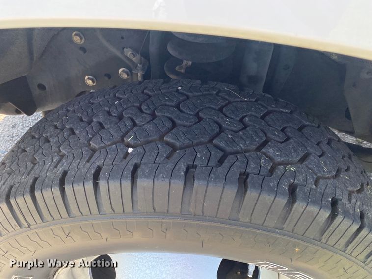 image for item DM4162 2012 Ford F350 Super Duty  utility bed pickup truck