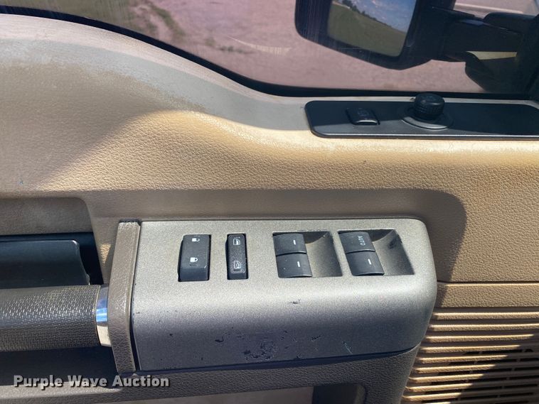 image for item DM4164 2012 Ford F350 Super Duty  Crew Cab pickup truck