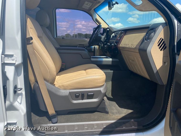 image for item DM4164 2012 Ford F350 Super Duty  Crew Cab pickup truck