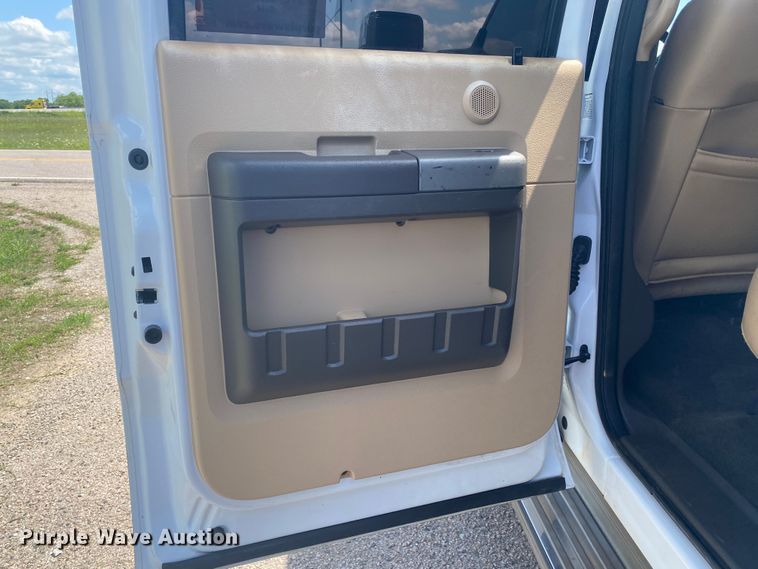 image for item DM4164 2012 Ford F350 Super Duty  Crew Cab pickup truck