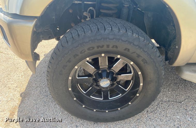 image for item DM4164 2012 Ford F350 Super Duty  Crew Cab pickup truck