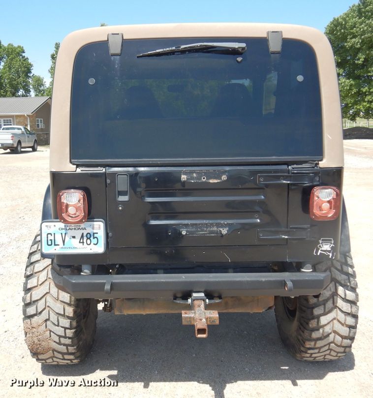 image for item DN0338 1998 Jeep Wrangler Sahara  SUV