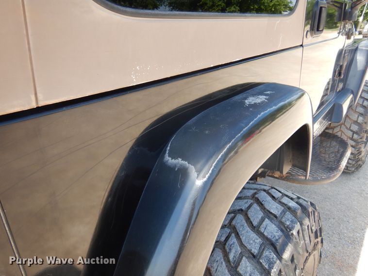 image for item DN0338 1998 Jeep Wrangler Sahara  SUV