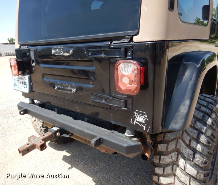 image for item DN0338 1998 Jeep Wrangler Sahara  SUV