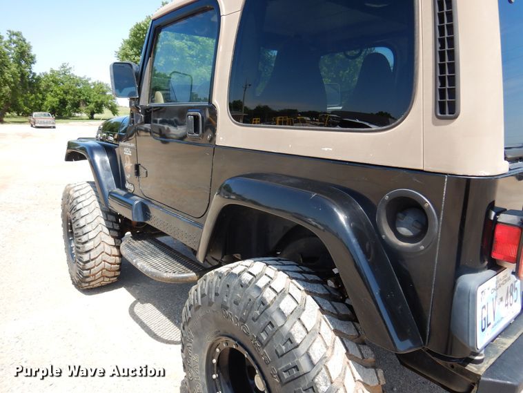 image for item DN0338 1998 Jeep Wrangler Sahara  SUV