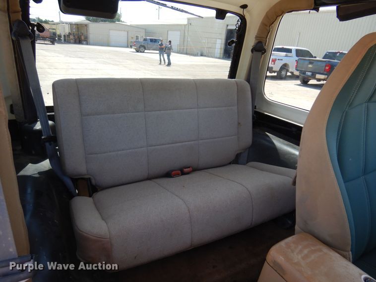 image for item DN0338 1998 Jeep Wrangler Sahara  SUV