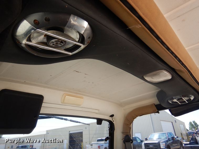 image for item DN0338 1998 Jeep Wrangler Sahara  SUV