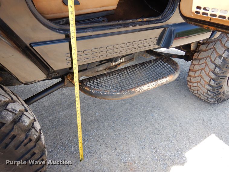 image for item DN0338 1998 Jeep Wrangler Sahara  SUV