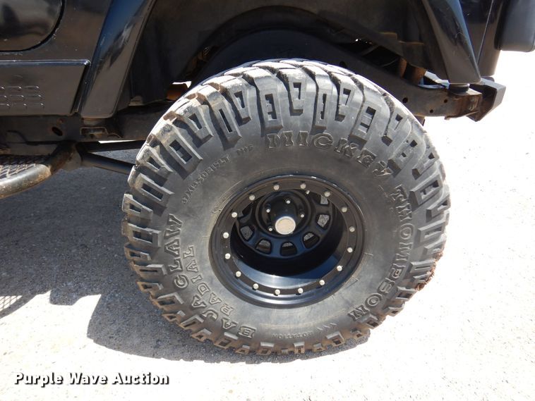 image for item DN0338 1998 Jeep Wrangler Sahara  SUV