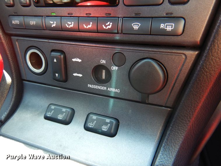 image for item DN0340 2003 Ford Thunderbird