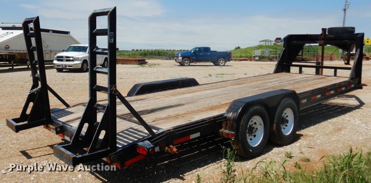 image for item DN0342 2013 Top Hat  equipment trailer