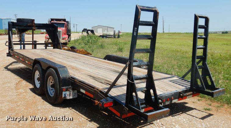 image for item DN0342 2013 Top Hat  equipment trailer