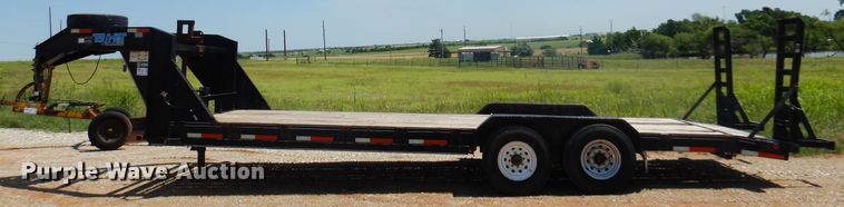 image for item DN0342 2013 Top Hat  equipment trailer