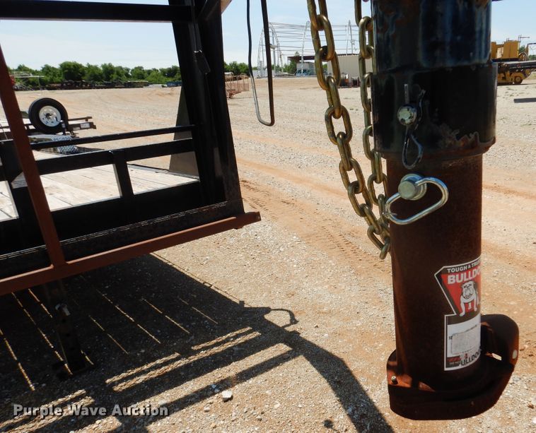 image for item DN0342 2013 Top Hat  equipment trailer