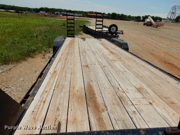image for item DN0342 2013 Top Hat  equipment trailer