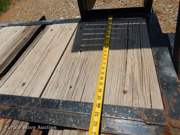 image for item DN0342 2013 Top Hat  equipment trailer