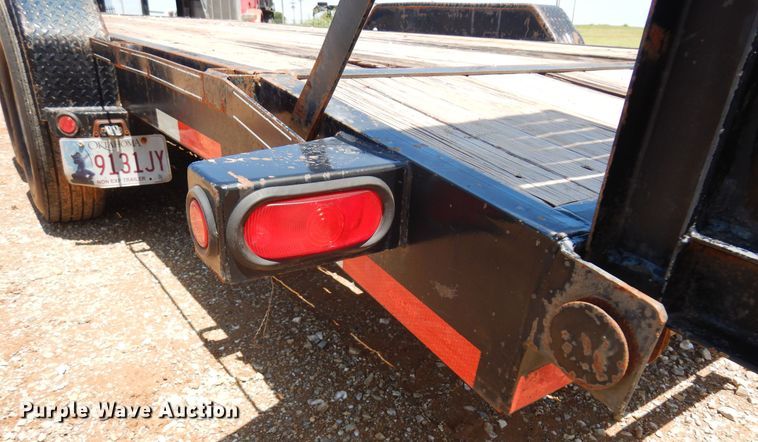 image for item DN0342 2013 Top Hat  equipment trailer