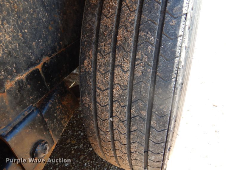 image for item DN0342 2013 Top Hat  equipment trailer