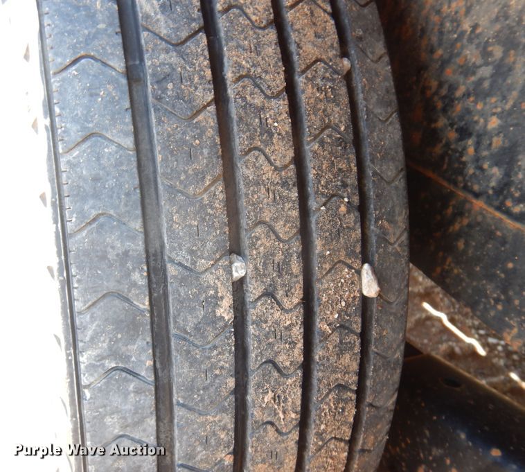 image for item DN0342 2013 Top Hat  equipment trailer