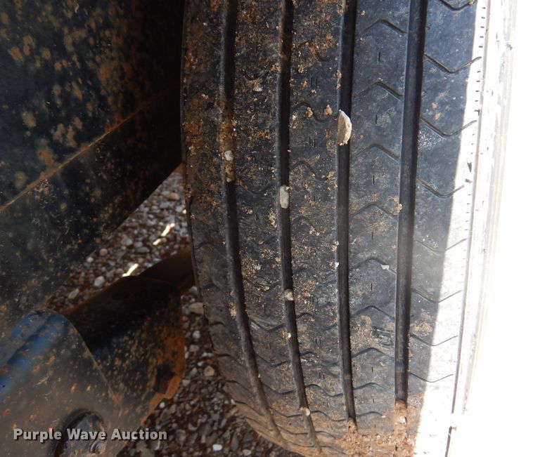 image for item DN0342 2013 Top Hat  equipment trailer