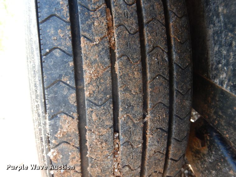 image for item DN0342 2013 Top Hat  equipment trailer