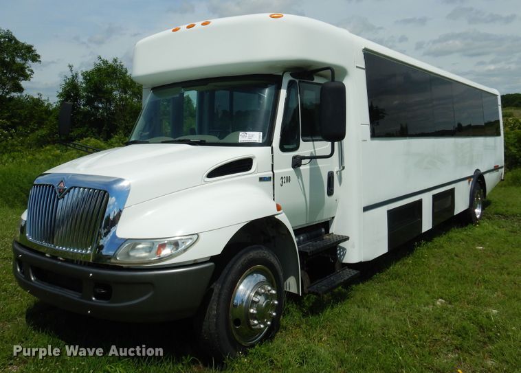 image for item DN0379 2009 International PC015  shuttle bus