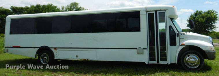 image for item DN0379 2009 International PC015  shuttle bus